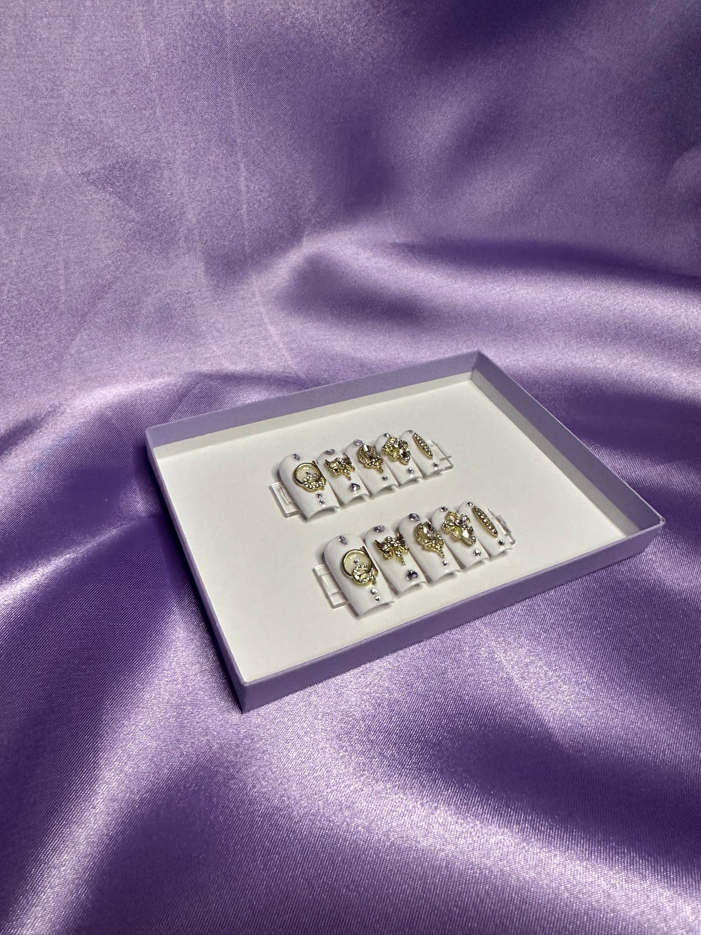 ‘White Treasures’ Size: X-Large(RTS)