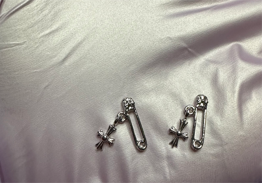 Safety Pin Charms(2pcs)