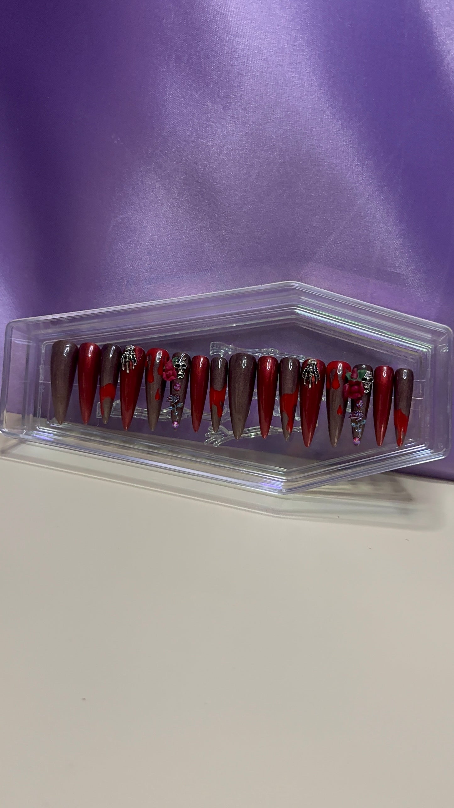 ‘Vampire Kiss’ Sculpted Tips 16pcs